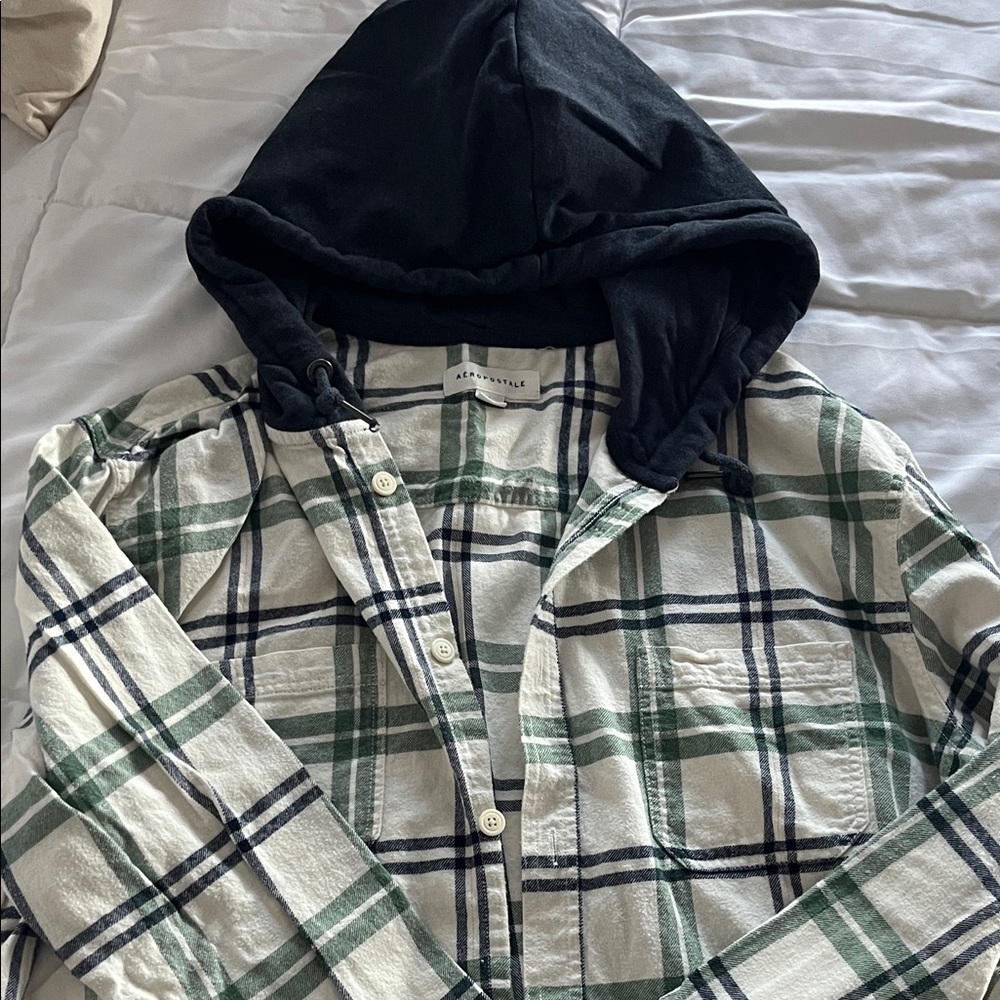 REDUCED!! Aeropostale Green Plaid Jacket with Navy Hood